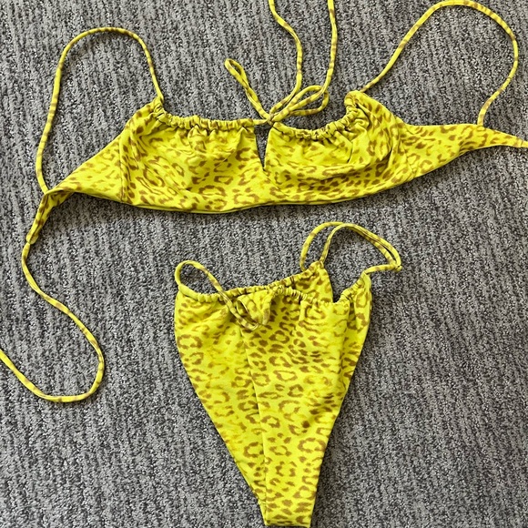 Skatie Other - Skatie yellow leopard bikini